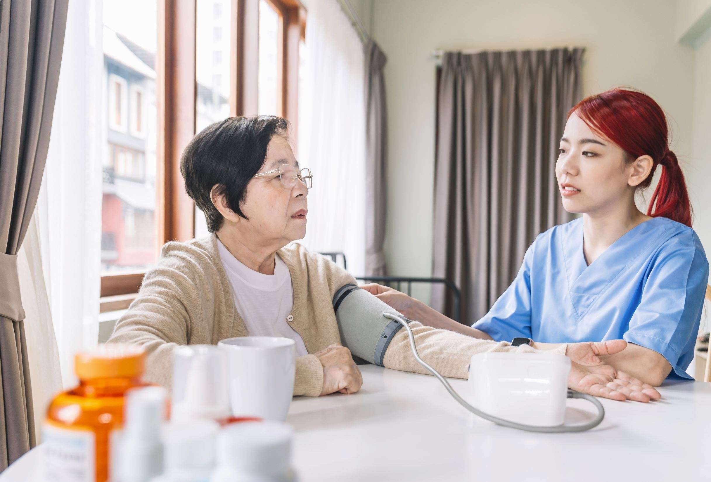 home health aides dos and don'ts - Do Communicate Effectively With Your Coworkers And Managers.